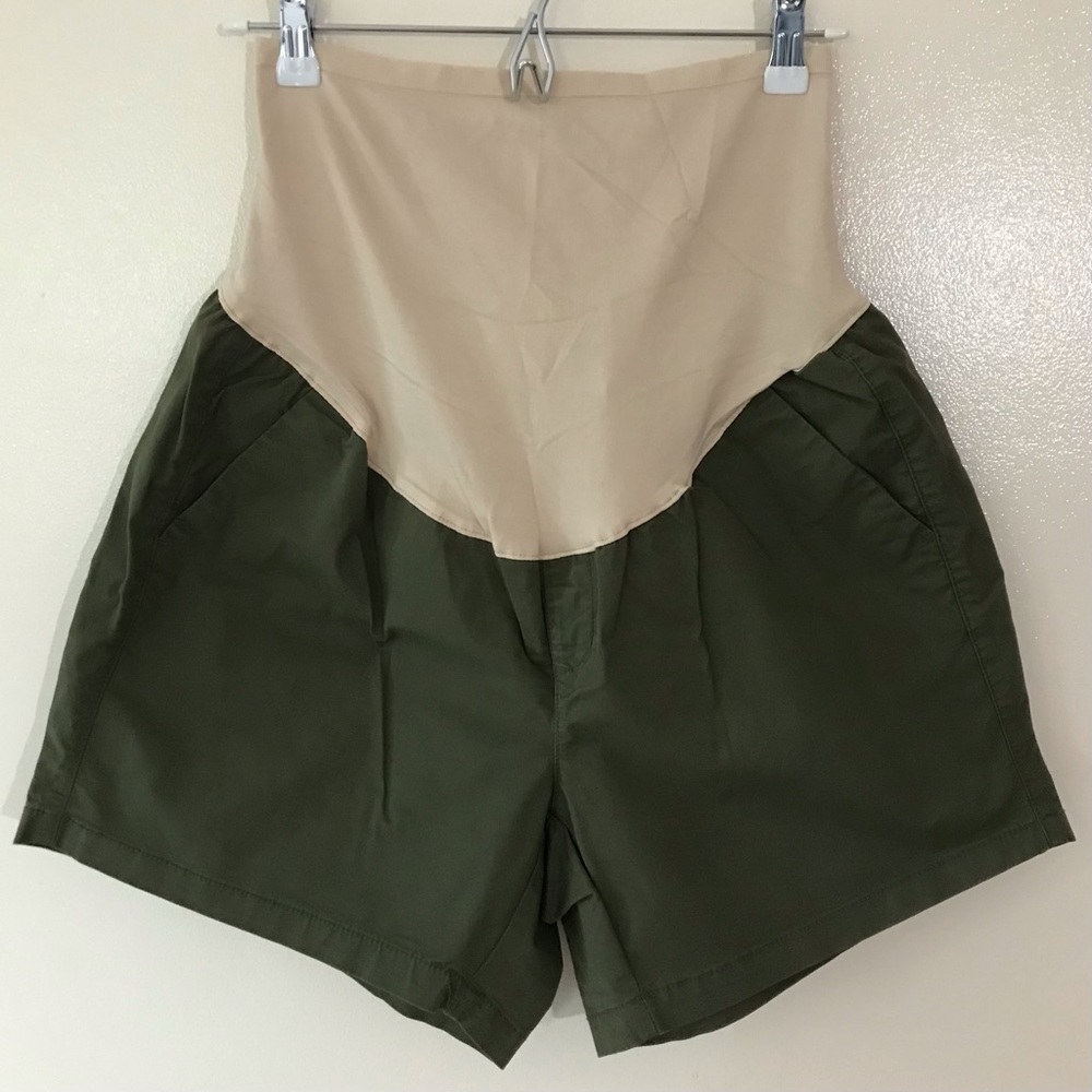 Old Navy • 10 • Maternity Full Panel Shorts Green